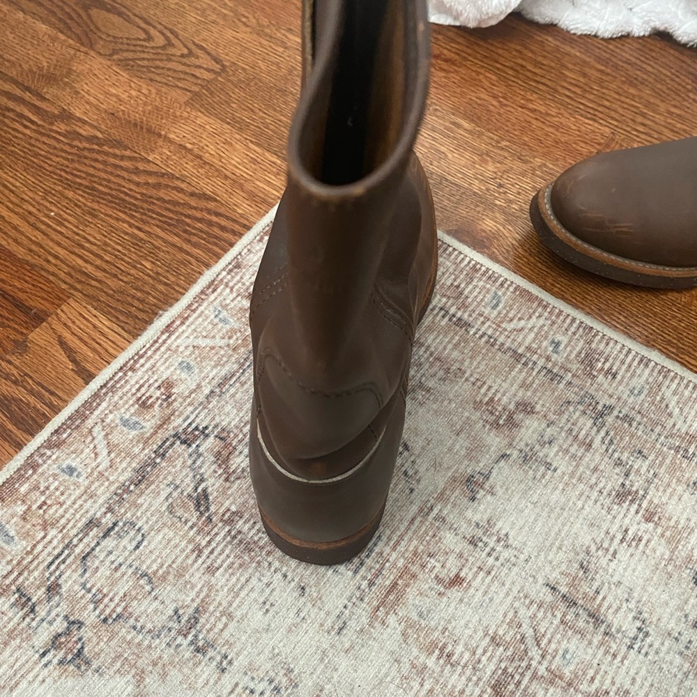 Red wing pecos boots